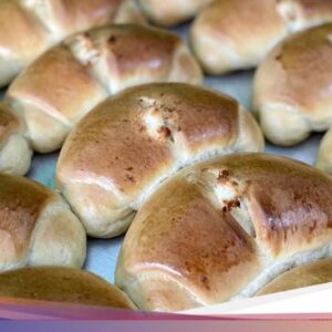 Bertahan Ratusan Tahun, Toko Roti Legendaris Ini Masih Diminati