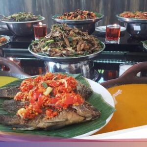 Sedap Nian Gulai Ayam dan Baluik Khas Nagari Kapau