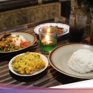 Disengat Nikmat Sambal Tempong yang Diracik Segar