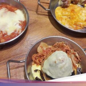 Ayam Juicy ala Korea dan Ttoebokki Kenyal Ada Ke sini