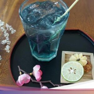 Nikmatnya Semasa Indonesian Tea dan Ice Bluegrass yang Cantik