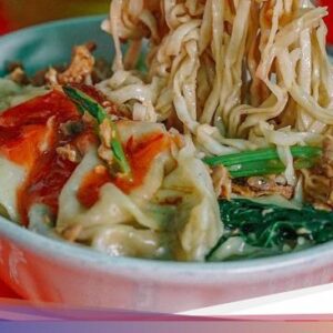 Mie Ayam Enak Di Gang Sempit hingga Penjual Makanan Masak Pakai Wajan Penyok