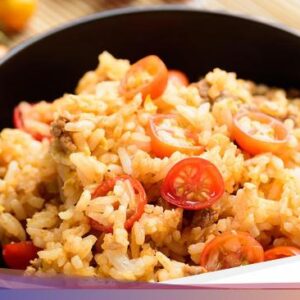 Resep Nasi Tomat dan Ayam Cincang yang Segar Sebagai Menu Bekal