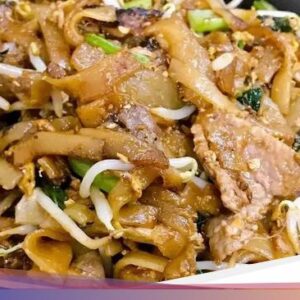 Bule Takjub Lihat Nasi Liwet Gulung hingga Kwetiau Terenak Ke Jakarta