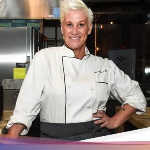 Anne Burrell, Chef Nyentrik yang Meninggal Hingga Usia 55 Tahun