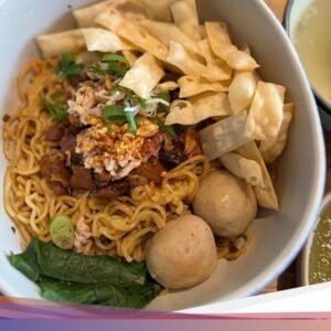 Sinilagi! Kafe Langganan Ibu-ibu Ngemil Bolo Bun dan Ngopi