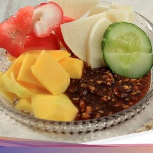 Resep Rujak Buah Sambal Lotis yang Pedasnya Bikin Melek