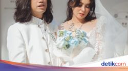 Cantiknya Ayushita Di Ngemil Bolu Pisang hingga Makan Steak Hingga Bali