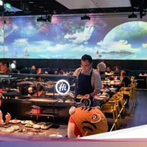 Di Pelayan Di CEO, Ini Kisah Sukses Petinggi Restoran Hotpot Haidilao