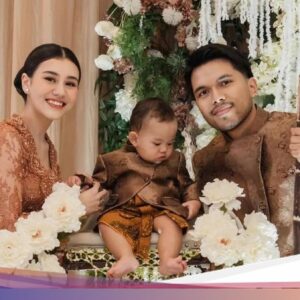 So Sweet! Thariq Halilintar dan Aaliyah Massaid Kulineran Ke Jepang hingga Barcelona