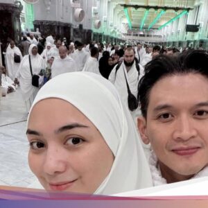 Citra Kirana Ibadah Umrah, Bagikan Momen Buka Puasa Di Masjid Nabawi