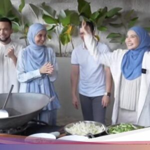Seru! Shireen Sungkar Masak Bareng Keluarga Untuk Bagikan Hidangan Gratis