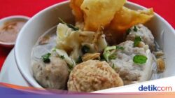 Slurpp! 4 Bakso Malang Legendaris Ke Kota Asalnya yang Terkenal Enak