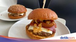 Meski Tempatnya ‘Ngumpet’, 5 Burger Rumahan Ini Punya Rasa Kemenangan!