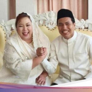Inayah Wahid Kulineran Seru, Cicip Ayam Betutu dan Jajan Durian
