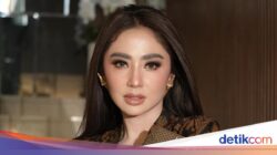 Intip Keseruan Dewi Persik Pada Masak Ke Dapur hingga Cicip Sushi Viral