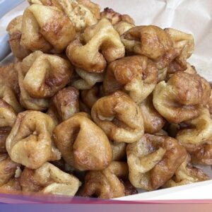 Bikin Mikir! 9 Nama Konsumsi Tradisional Ini Terlalu Vulgar tapi Terkenal