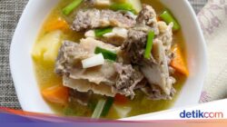 Resep Sop Iga Sapi Khas Jawa yang Kuahnya Super ‘Ngaldu’