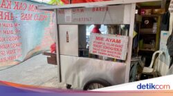 Catat! 5 Masakan Warung Tenda Ke Jakarta yang Bertahan Lebih Untuk 40 Tahun