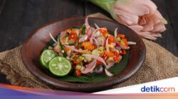 3 Resep Sambal Iris yang Pedasnya Nagih, Sambal Dabu-dabu hingga Embe