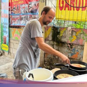 Bule Jerman Jual Pancake Rp10 Ribuan Di Kemayoran, Sudah Diantre Di Subuh!
