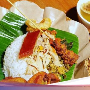 5 Warung Babi Guling Legendaris Bali, Rasanya Autentik dan Selalu Ramai