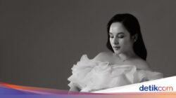 Chelsea Islan Kesenangan Nongkrong Di Kafe, Minum Minuman Kafein hingga Ngemil Donat!