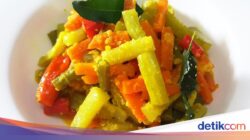 Resep Acar Kuning Timun Wortel Bumbu Kuning yang Renyah Segar