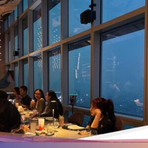 Fine Dining Ke Lantai 100 Jakarta, Ada King Crab hingga Wagyu Hot Rock!