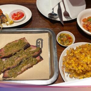 Bersama Timur Hingga Barat, Kolaborasi Spesial Hidangan Manado dan Smokehouse Amerika