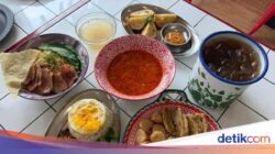 Cafetiam Unik yang Punya Bakmi Bebek Asap dan Pempek Kuah Mala