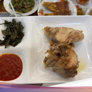 Resto Padang 66 Tahun yang Masih Eksis Di Benhil