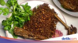 3 Resep Ayam Goreng yang Gurih Lezat, Bumbu Bawang Putih hingga Lengkuas