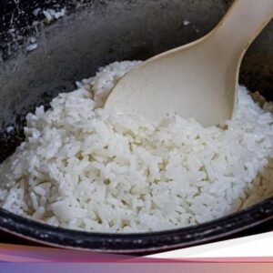 Rice Cooker Sering Bau dan Nasi Cepat Basi? Begini Cara Membersihkannya