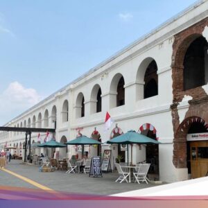 Spesial! Makan Pizza hingga Cordon Bleu Di Benteng Abad Di-19