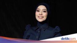 Kompak! Lesti Kejora dan Rizky Billar Makan Durian hingga Minum Minuman Bareng