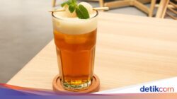 3 Resep Es Teh Segar Ini Pas Banget Diminum Di Cuaca Panas