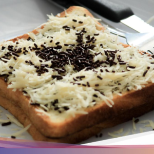 Cuma 5 Menit! Resep Roti Bakar Keju dan Teh Tarik Rempah Hangat yang Sat Set