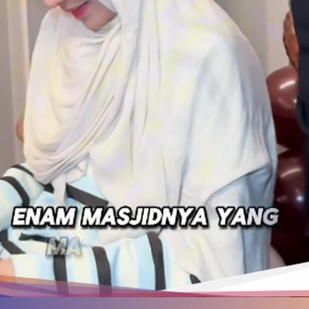 Ultah Ke-35, Shandy Purnamasari Dapat Kado Kue Raspberry dan Masjid